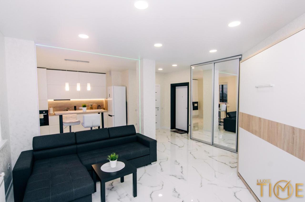 Bright Apartment 9Th Floor Lxt By グロドノ エクステリア 写真